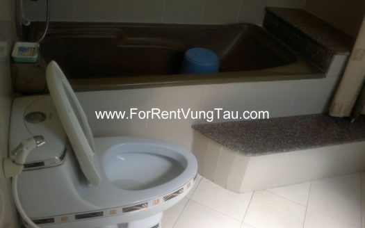 SEA AND HILL HOUSE FOR RENT IN PHAN CHU TRINH STREET, VUNG TAU CITY B136